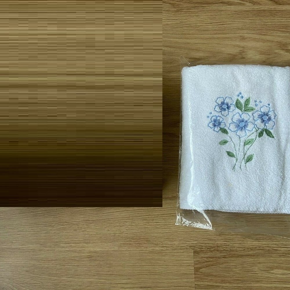 - NEW White bath shower wash cotton towel gift